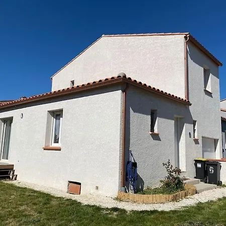 Maison Calme Dans Village Typique Du Sud 4 Etoiles Сasa de vacaciones
