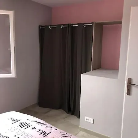 Maison Calme Dans Village Typique Du Sud 4 Etoiles Сasa de vacaciones *